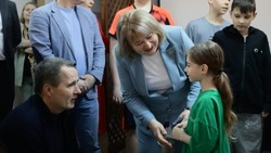 Вячеслав Гладков проверил условия размещения белгородских детей в общежитии Пятигорска