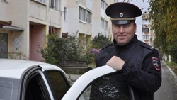 Подполковник Александр Азаренков выбрал своей профессией служить закону и охранять покой граждан  