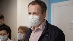 Вячеслав Гладков навестил маленьких пациентов онкогематологического отделения в канун Пасхи