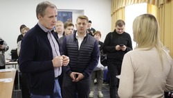 Вячеслав Гладков пообщался с размещёнными в ПВР жителями региона 