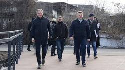 Вячеслав Гладков осмотрел благоустройство набережной Везёлки в Белгороде