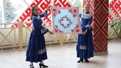 Уникальный платок «Белгородский покров» презентовали в Белгороде 