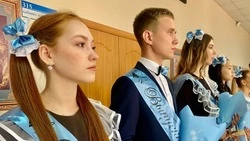 Вячеслав Гладков поздравил белгородских выпускников с последним звонком