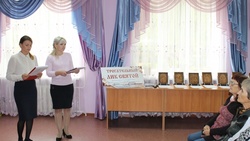Яковлевцы побывали на презентации выставки резных православных икон
