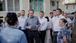 Вячеслав Гладков осмотрел капремонт пяти бывших общежитий в Белгороде 