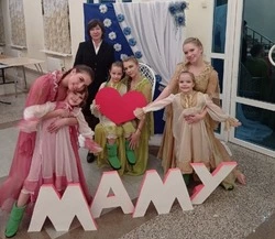 Без ложного пафоса. В Яковлевском городском округе торжественно чествовали мам