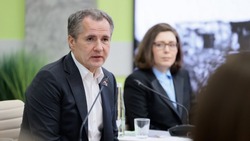 Вячеслав Гладков обсудил со студентами НИУ «БелГУ» геноцид в годы ВОВ на территории Белгородчины