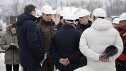 Вячеслав Гладков проверил возведение школы №4 в городе Строителе