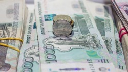 Власти РФ установили на 2023 год минимальный размер оплаты труда в размере 16 242 рублей