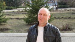 Юрий Есин из Яковлевского округа рассказал о своём пути из моряков-подводников в электрики