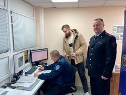 Общественник Михаил Кожухов ознакомился с работой яковлевской полиции по оказанию госуслуг населению