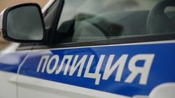 Мужчина в Белгороде угрожал из окна автомобиля похожим на пистолет предметом 