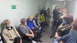 Белгородка высказалась об отношении стоящих в очереди в поликлинике людей друг к другу