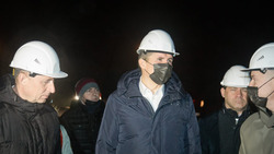 Рабочие приступили к обшивке металлоконструкций инфекционного центра под Терновкой
