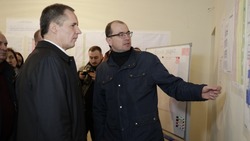 Вячеслав Гладков посетил стройплощадки двух возводимых с применением бережливых технологий объектов