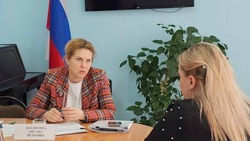 Министр строительства Белгородской области провела личный приём граждан в Яковлевском округе 
