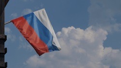 Учебный день в школах Яковлевского городского округа начался с поднятия Государственного флага