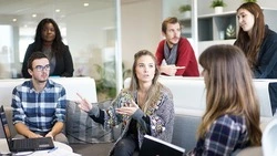 Стандарты по охране здоровья офисных работников в скором времени появятся в России