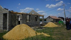 Девять домов на два владельца возведут в Яковлевском округе для детей-сирот в 2023 году 