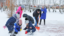 Яковлевцы провели «Парад снеговиков» в Парке Роз города Строителя