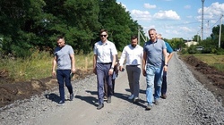 Андрей Чесноков проверил объекты программы инициативного бюджетирования в округе