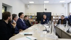 Вячеслав Гладков обсудил развитие цифровых технологий в обучении специалистов среднего звена 