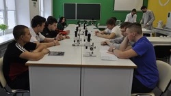 Уйти нельзя остаться. Что выбрать выпускникам: 10 класс или техникум? 