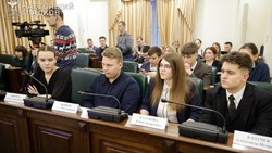 Вячеслав Гладков рассказал о трудоустройстве дублёров 