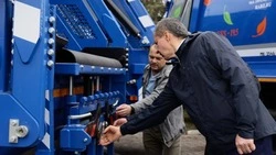 Вячеслав Гладков осмотрел новую коммунальную технику перед отправкой в муниципалитеты 