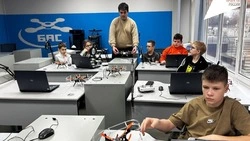 Научиться летать. Яковлевские школьники осваивают основы пилотирования БПЛА