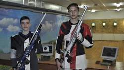 Сергей Новоселов и Денис Николаенко из Строителя завоевали 11 медалей на соревнованиях в Казани 