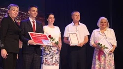 Школа – позади, жизнь – впереди. В Яковлевском округе прошли выпускные вечера 