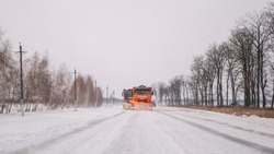 358 спецмашин задействовали в расчистке региональных дорог Белгородской области