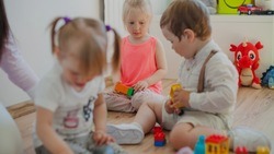 Специалисты Соцфонда РФ рассказали об оплате детского сада средствами материнского капитала 