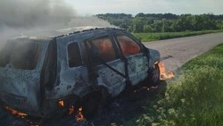 Беспилотник ВСУ ударил по легковушке в Белгородском районе 