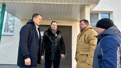 Вячеслав Гладков оценил качество выполнения капремонта бывшего общежития на Кривошеина в Строителе