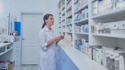 Росздравнадзор предупредил о возможных задержках поставок лекарств в аптеки