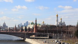 Власти РФ приняли законопроект о президентских сроках