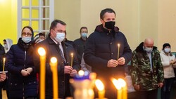 Вячеслав Гладков принял участие в праздничном богослужении в ровеньском храме
