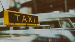 Белгородские таксисты оформили более 3,4 тысяч разрешений на работу через Госуслуги в 2022 году