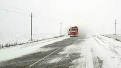 215 рабочих задействовали в Белгородской области для очистки тротуаров от снежной каши