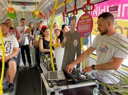 Музыкальный автобус начал курсировать по белгородским улицам в рамках фестиваля BelgorodMusicFest