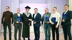 На Яковлевском ГОКе успешно закрепляются посланцы из других стран