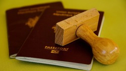 МИД РФ возобновил выдачу загранпаспортов на десятилетний срок