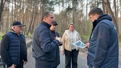Вячеслав Гладков вместе со своими заместителями осмотрел территорию урочища Сосновка