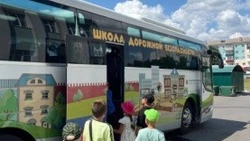 Более 4 тысяч белгородских детей обучились ПДД в автобусе-тренажёре