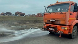 Белгородские рабочие приступили к весенней уборке дорог в регионе