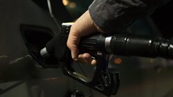 Власти РФ приняли новые меры для стабилизации цен на бензин