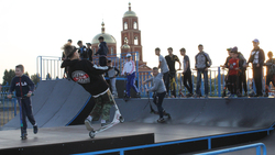 Скейт-парк стоимостью 4 млн рублей появился на стадионе «Центральный» в городе Строителе