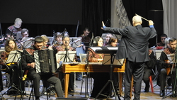 Белгородский русский оркестр представил концертную программу на сцене ЯЦКР «Звёздный»